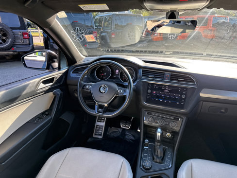 Used 2021 Volkswagen Tiguan SE R-Line w/ 3rd Row Seat Package image 35