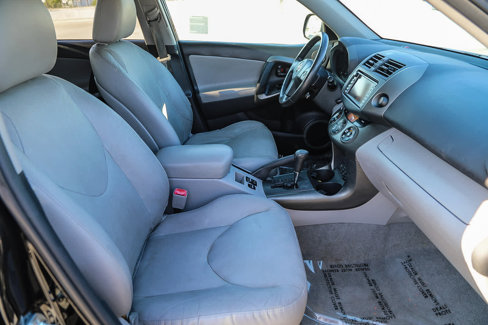 Used 2011 Toyota RAV4 Limited image 15