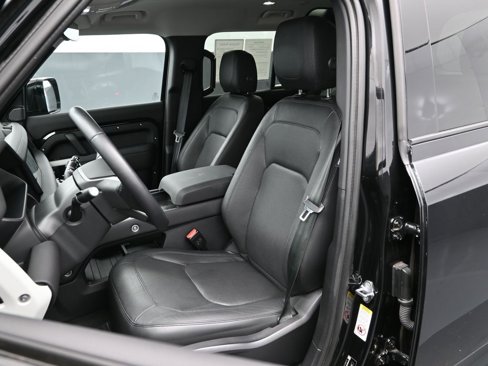 Used 2024 Land Rover Defender 110 S image 5