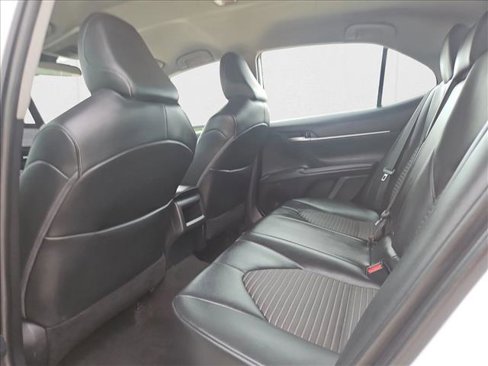 Used 2021 Toyota Camry SE image 18