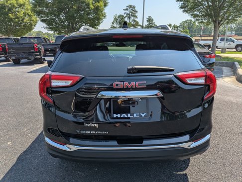Used 2023 GMC Terrain SLT image 7