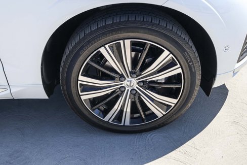 Used 2023 Volvo XC60 B5 Plus w/ Climate Package image 9