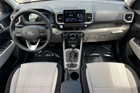 New 2025 Hyundai Venue SEL image 10