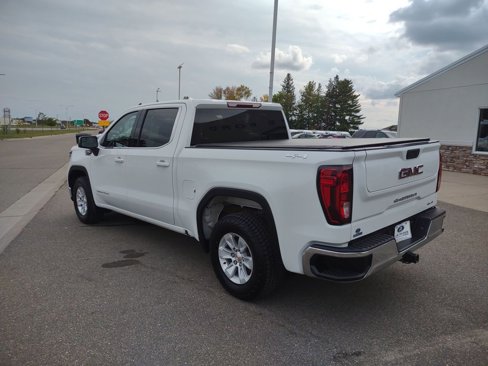 Used 2022 GMC Sierra 1500 SLE image 3