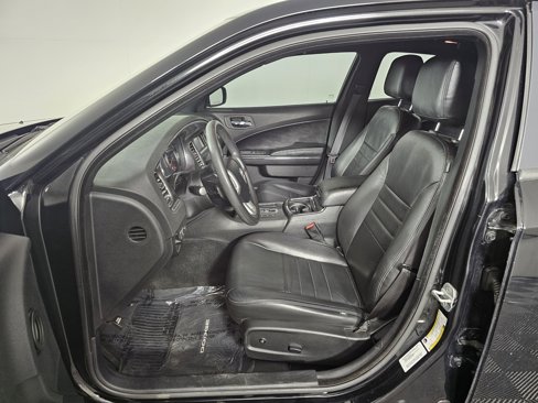 Used 2013 Dodge Charger SE image 21