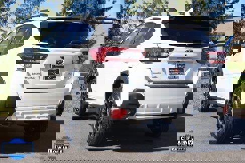 Used 2022 Subaru Crosstrek 2.0i Premium image 4