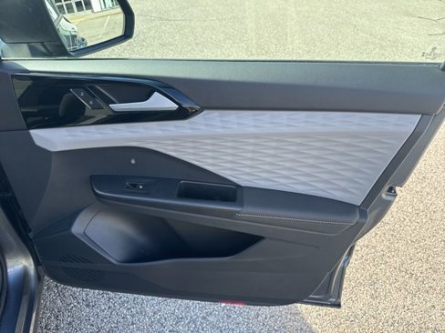 Certified 2024 Volkswagen Taos S image 21