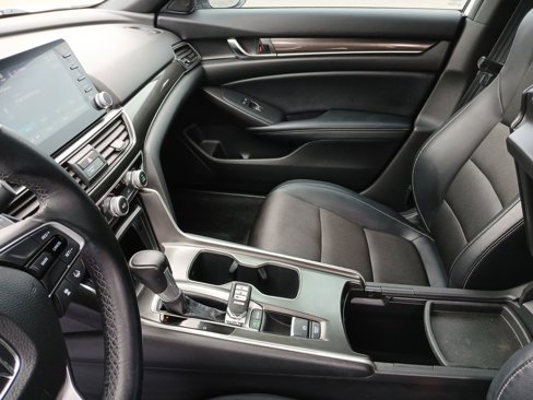 Used 2018 Honda Accord Sport image 25