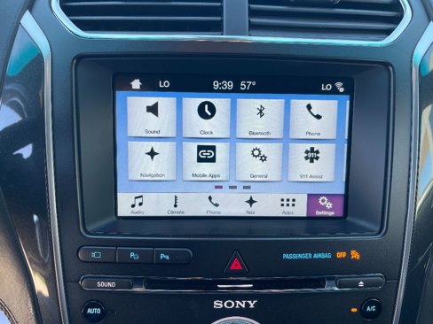Used 2017 Ford Explorer Platinum image 15