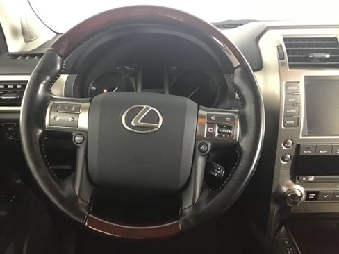 Used 2019 Lexus GX 460 image 17