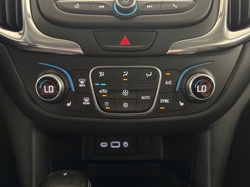 Used 2019 Chevrolet Equinox LT image 42