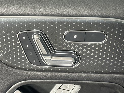 Certified 2024 Mercedes-Benz GLB 250 4MATIC image 11