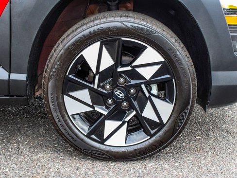 Used 2024 Hyundai Kona SEL image 7