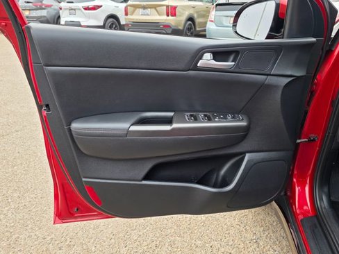 Used 2021 Kia Sportage S image 19