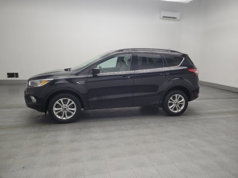 Used 2018 Ford Escape SE image 2