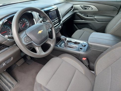 Used 2021 Chevrolet Traverse LS image 15