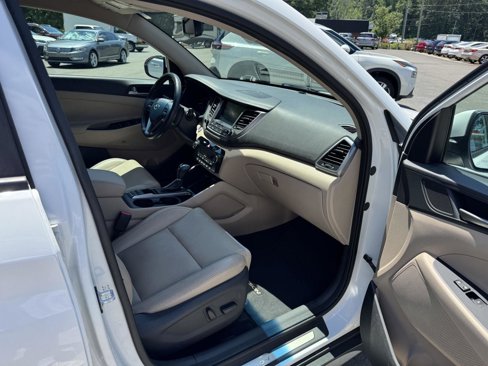 Used 2018 Hyundai Tucson Limited image 15