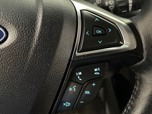 Used 2024 Ford Edge SEL image 45