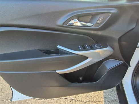 Used 2024 Chevrolet Trax RS image 20