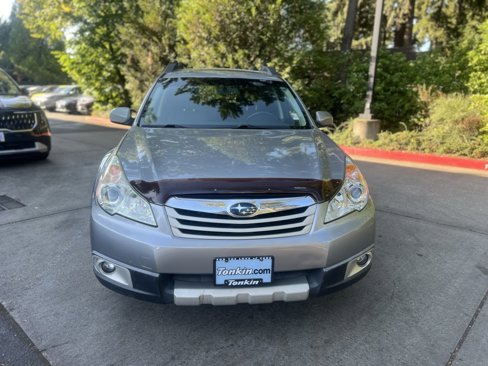 Used 2010 Subaru Outback 2.5i Limited w/ Protection Package 1A image 8