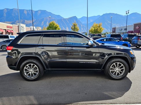 Used 2014 Jeep Grand Cherokee Limited w/ Luxury Group II image 2