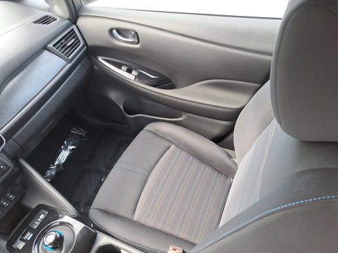 Used 2023 Nissan Leaf SV Plus image 12