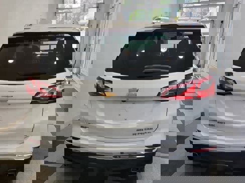 Used 2020 Chevrolet Equinox Premier image 4