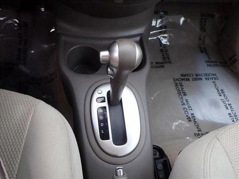Used 2015 Nissan Versa SV image 17