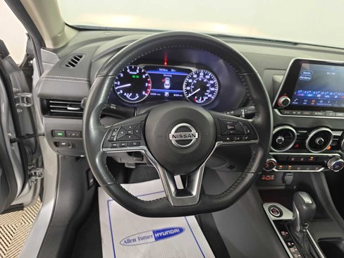 Used 2023 Nissan Sentra SV image 24
