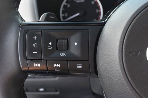 Used 2021 Nissan Rogue SV w/ Premium Package image 21