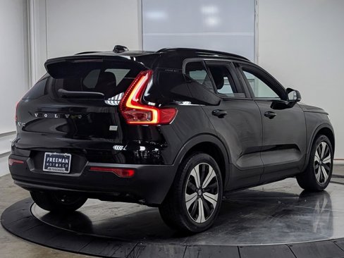 Used 2023 Volvo XC40 Recharge Core image 8