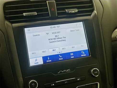 Used 2020 Ford Fusion SE w/ Equipment Group 151A image 15