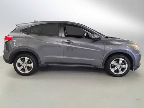 Used 2017 Honda HR-V LX image 2
