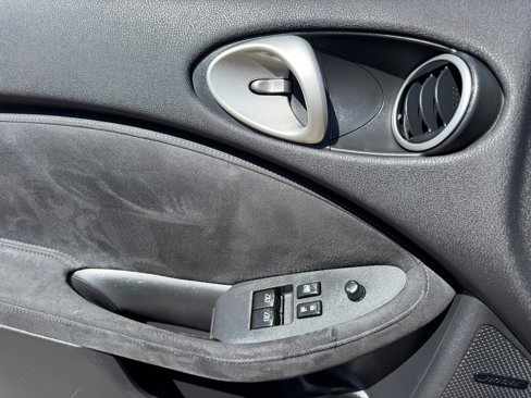 Used 2010 Nissan 370Z Touring w/ Sport Pkg image 15