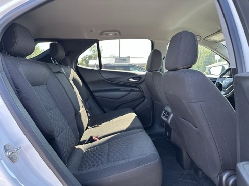 Used 2018 Chevrolet Equinox LT image 11