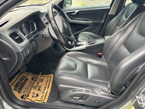 Used 2018 Volvo S60 T5 Inscription image 39