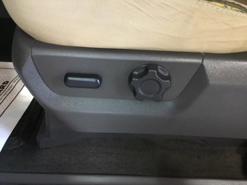 Used 2011 Ford F250 XLT w/ Chrome Pkg image 26