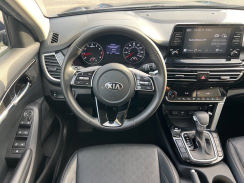 Certified 2021 Kia Seltos EX image 20