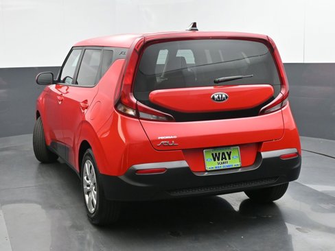 Used 2020 Kia Soul LX image 4