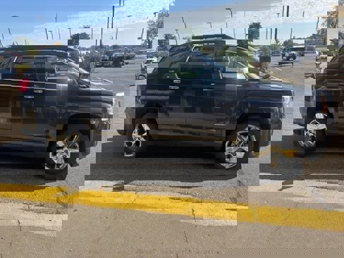 Used 2015 GMC Terrain SLE w/ Chrome Edition image 5