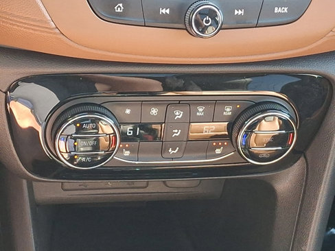 Used 2021 Buick Encore GX Essence w/ Advanced Technology Package image 17