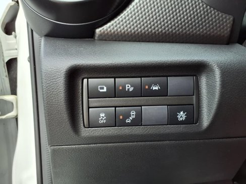 Used 2020 Nissan Kicks S image 21