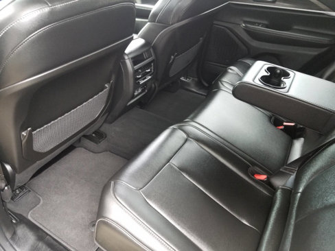 Certified 2023 Jeep Grand Cherokee Limited w/ Black Appearance Package image 16