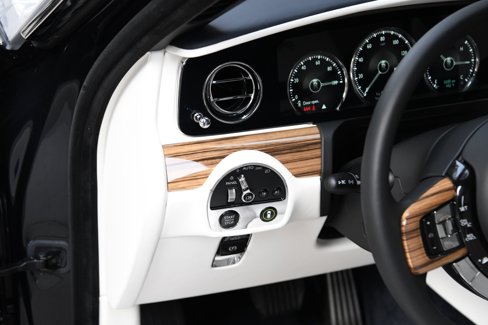 Used 2024 Rolls-Royce Ghost w/ Ghost Package image 15