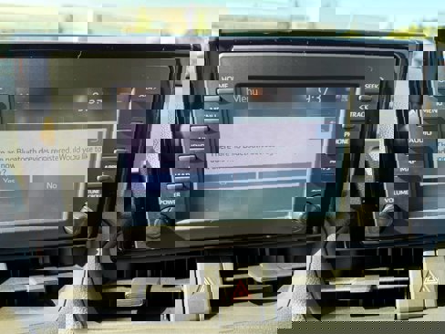 Used 2019 Toyota RAV4 LE image 18