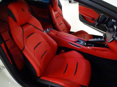 Used 2019 Ferrari GTC4Lusso image 17