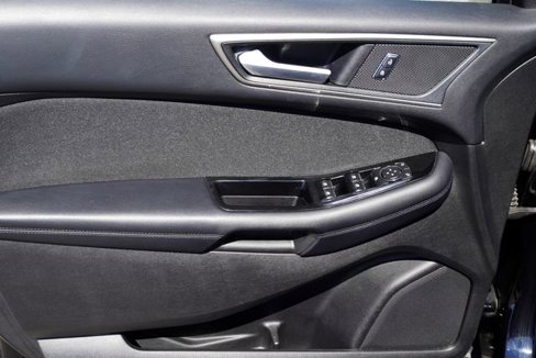 Used 2017 Ford Edge SEL image 12