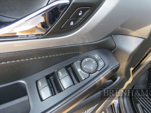Used 2022 Chevrolet Traverse LT image 13