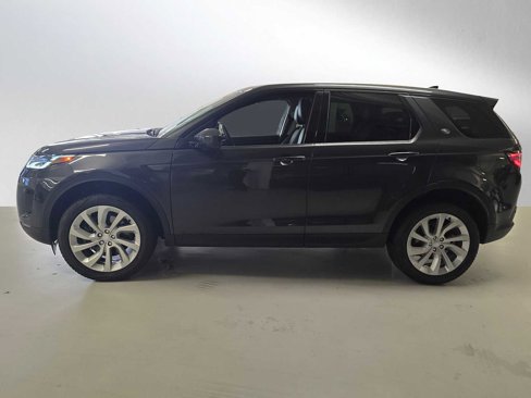 Used 2023 Land Rover Discovery Sport SE image 4