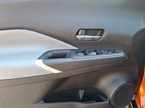 Certified 2024 Nissan Kicks SR w/ SR Premium Package image 12